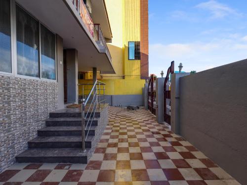 hotel o vsv guest house maduravoyal