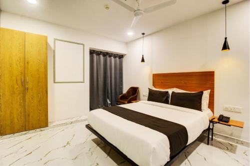 Super Townhouse Rcc Hotel Banjara Hills,,3 star