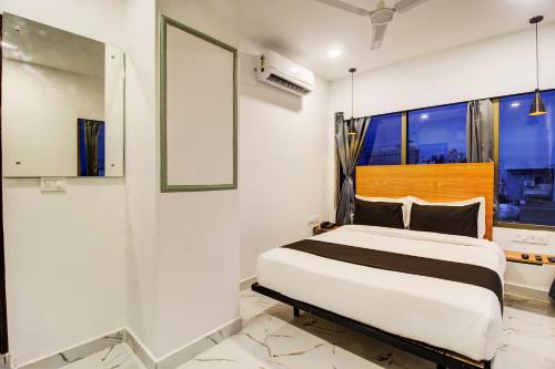 Super Townhouse Rcc Hotel Banjara Hills,,3 star