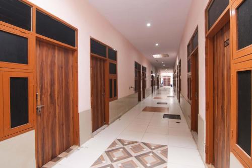 Hotel O Royal Place,,3 star