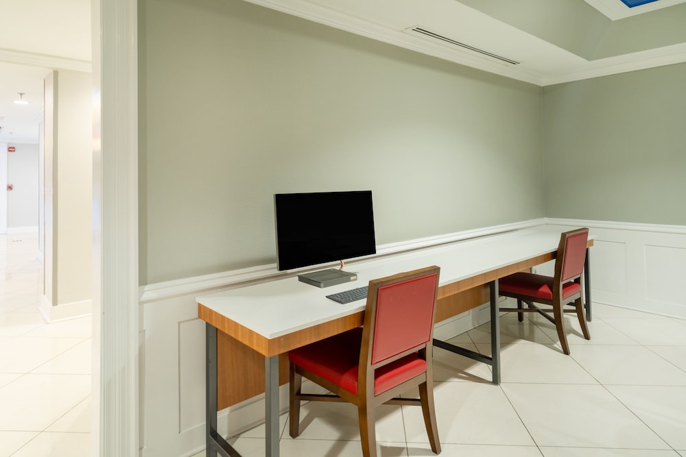 holiday inn express hotel and suites magee by ihg