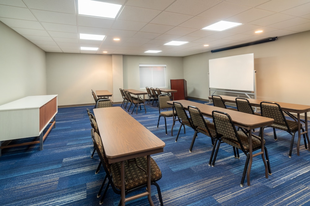 holiday inn express hotel and suites magee by ihg