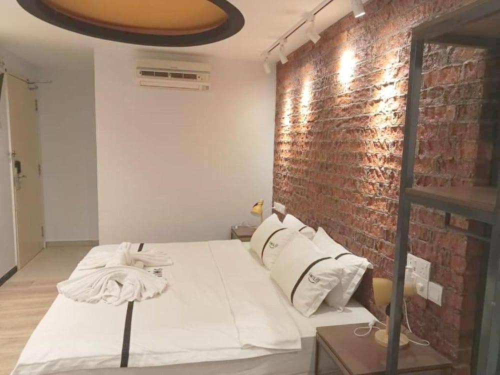 smile hotel cheras taman segar