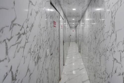 hotel o pop a happy hours plaza