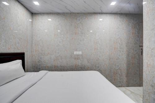 hotel o pop a happy hours plaza