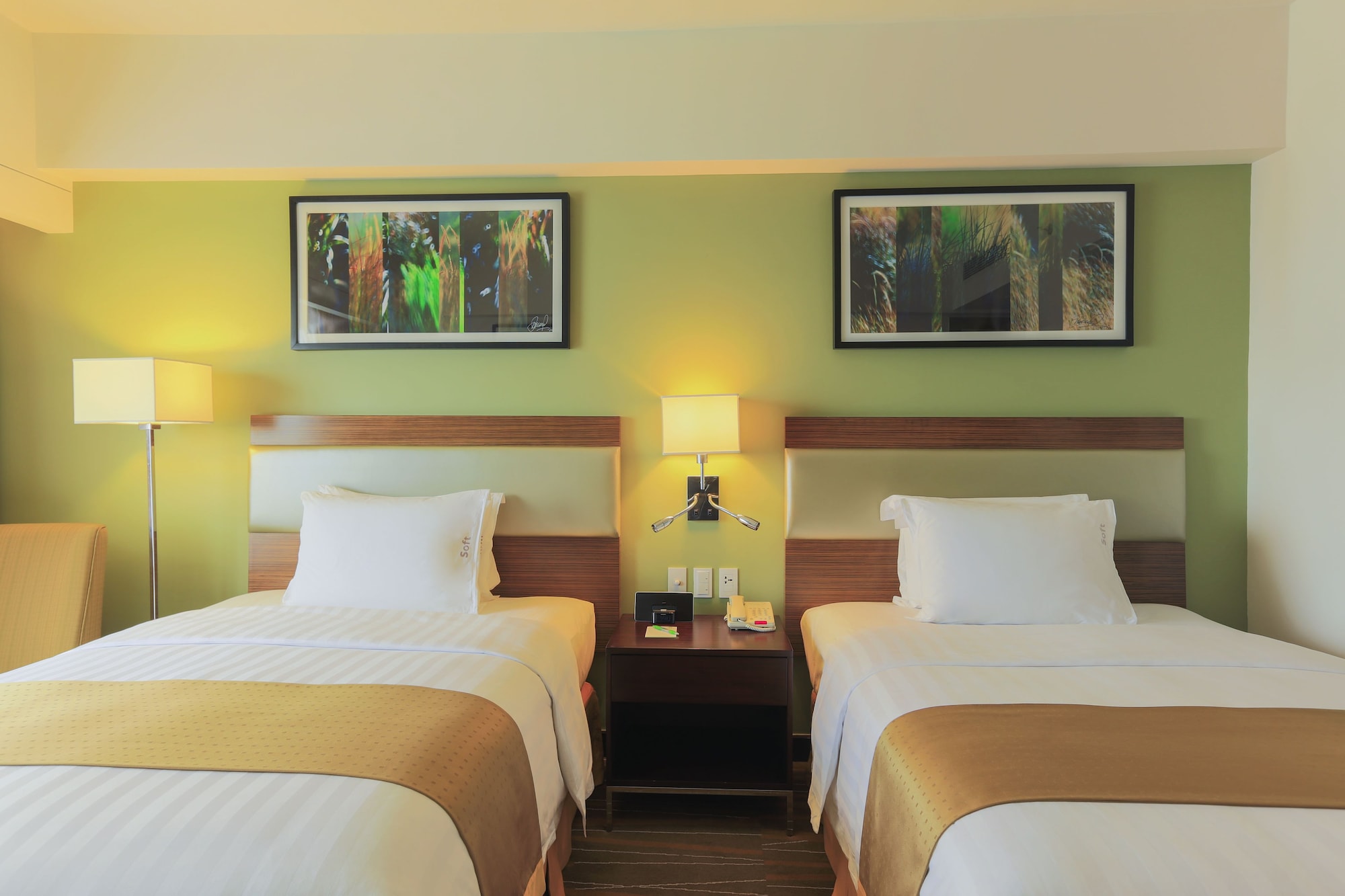 holiday inn and suites makati by ihg