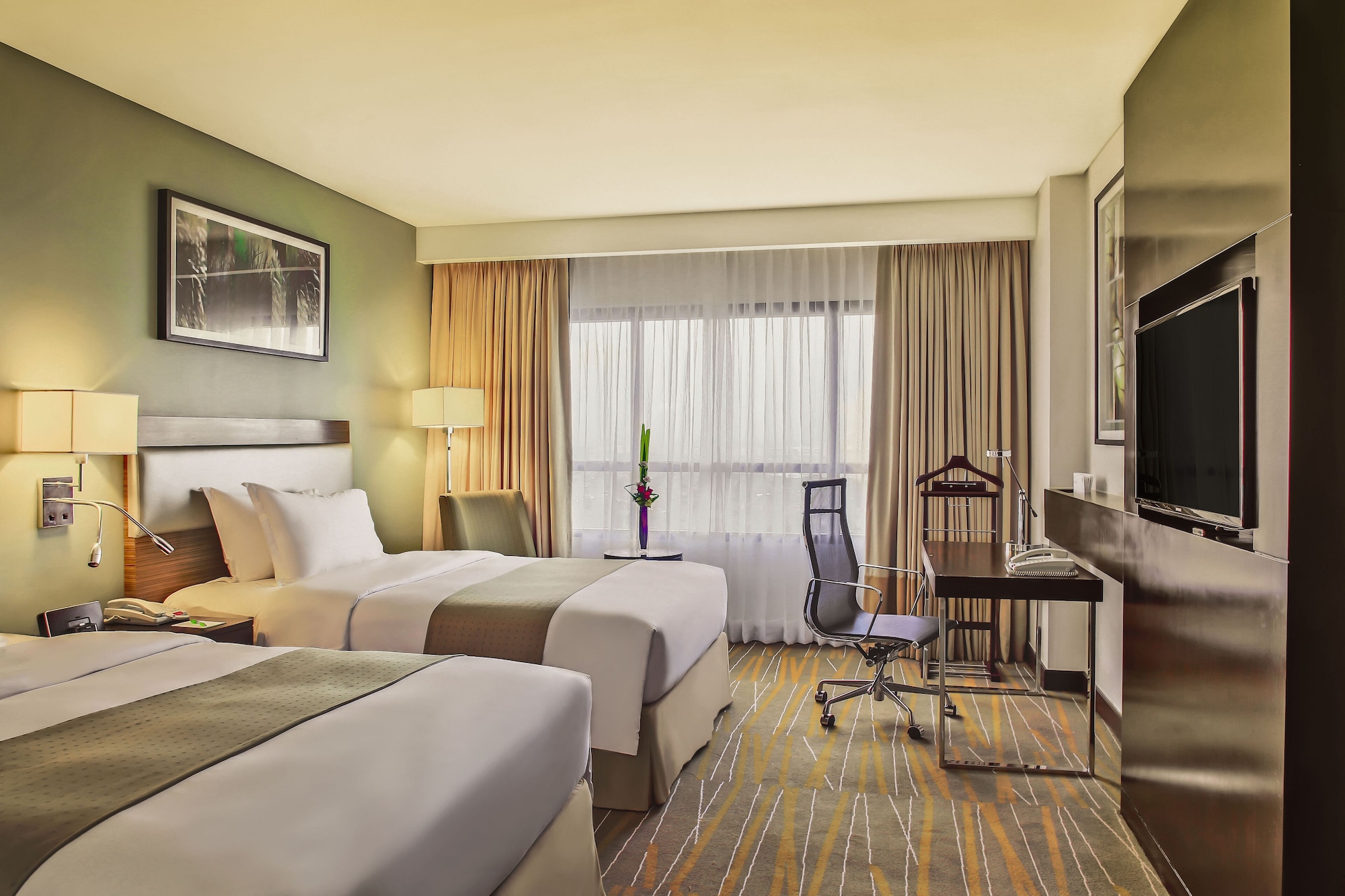 holiday inn and suites makati by ihg
