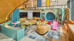 holiday inn and suites makati by ihg