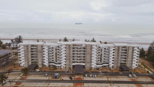 roxy beach apartment