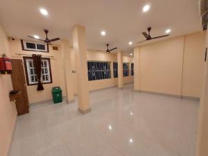 hotel hari gayatri regent