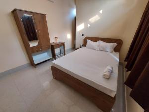 hotel hari gayatri regent