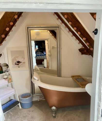 chestnut tree cottage