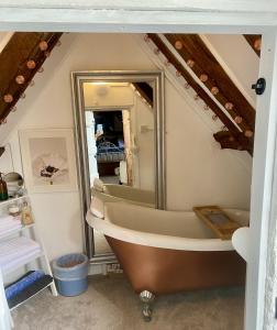 chestnut tree cottage