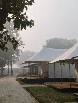 praveg tent city ayodhya brahmakund