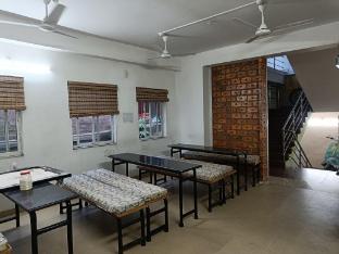 traveler hostel