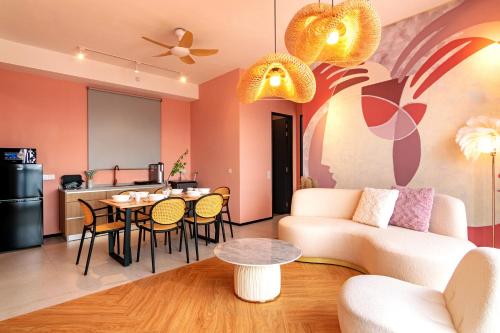 Urban Suites, Spectre Collection By Stellar Alv ,,5 star