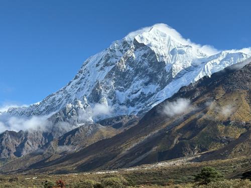 wake in himalayas