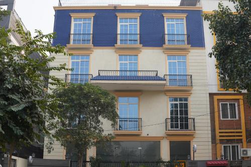 The Blue Vista Hotel,,4 star