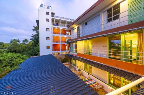 Zostel Pondicherry (Auroville Road),,3 star