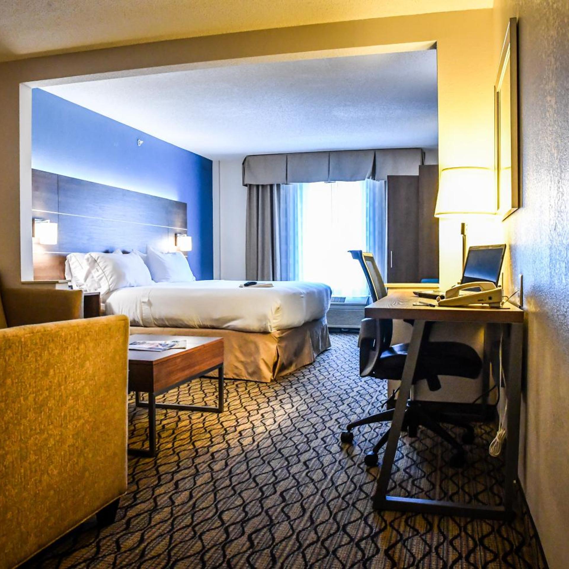 holiday inn express hotel and suites concord by ihg