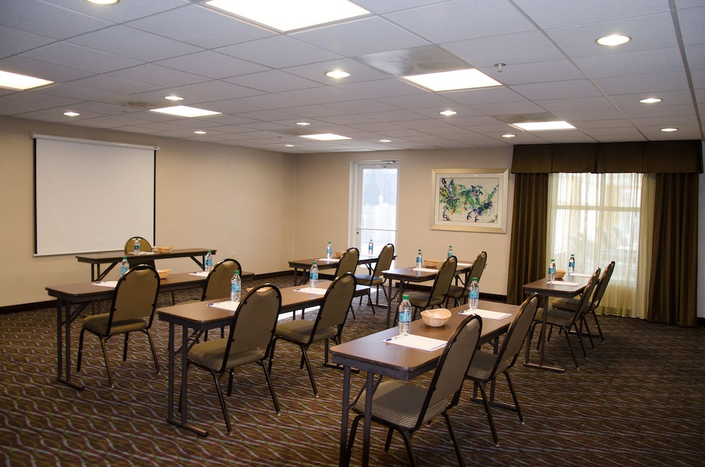 holiday inn express hotel and suites concord by ihg