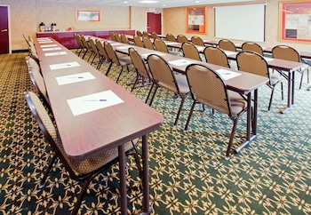 holiday inn express hotel and suites concord by ihg