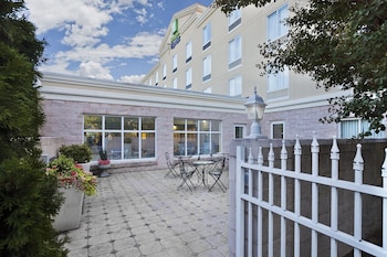 holiday inn express hotel and suites concord by ihg