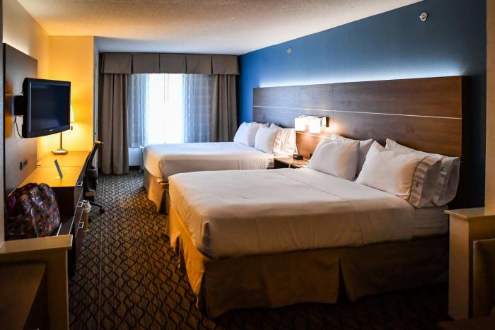 holiday inn express hotel and suites concord by ihg