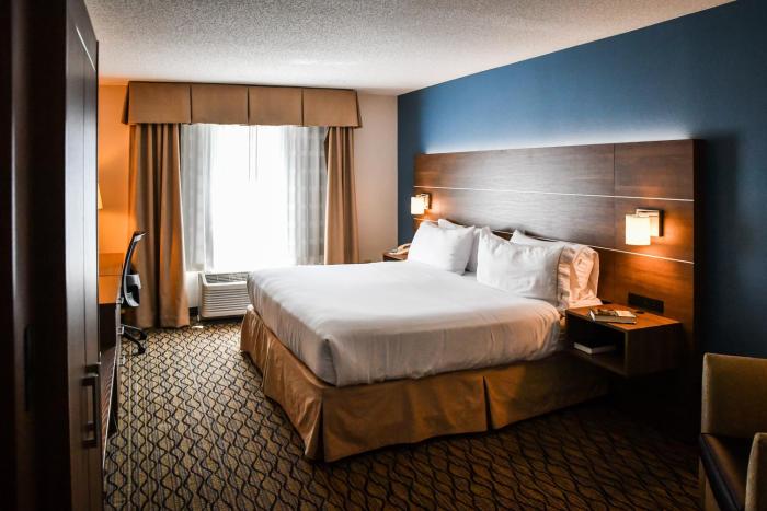 holiday inn express hotel and suites concord by ihg