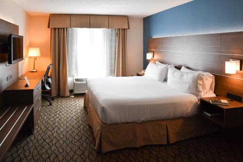 holiday inn express hotel and suites concord by ihg