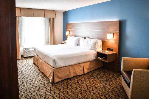 holiday inn express hotel and suites concord by ihg