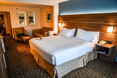 holiday inn express hotel and suites concord by ihg