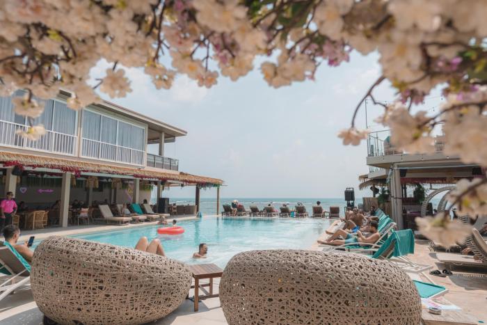 love beach club