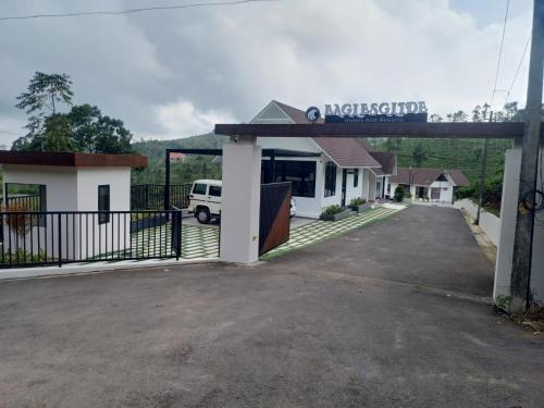 Eagles Glide Resort,,4 star