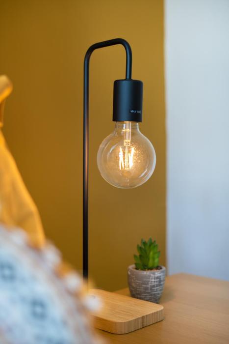 central 2 bedroom house parking