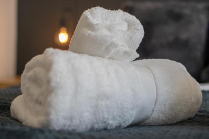 central 2 bedroom house parking