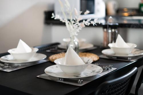 central 2 bedroom house parking