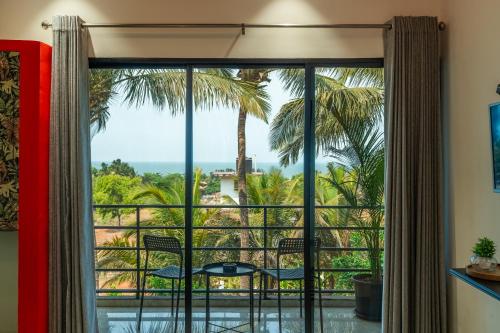 whoopers boutique morjim