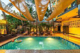 whoopers boutique morjim