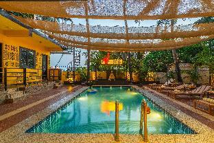 whoopers boutique morjim