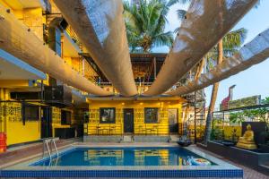 whoopers boutique morjim