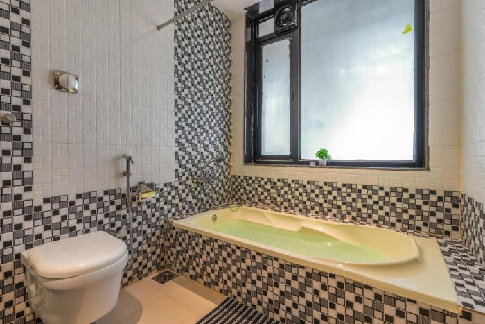 whoopers boutique morjim