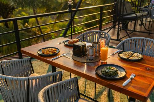 whoopers boutique morjim