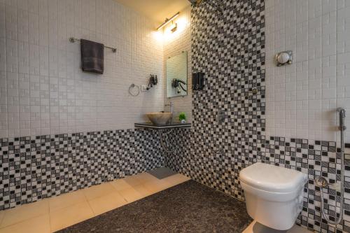 whoopers boutique morjim