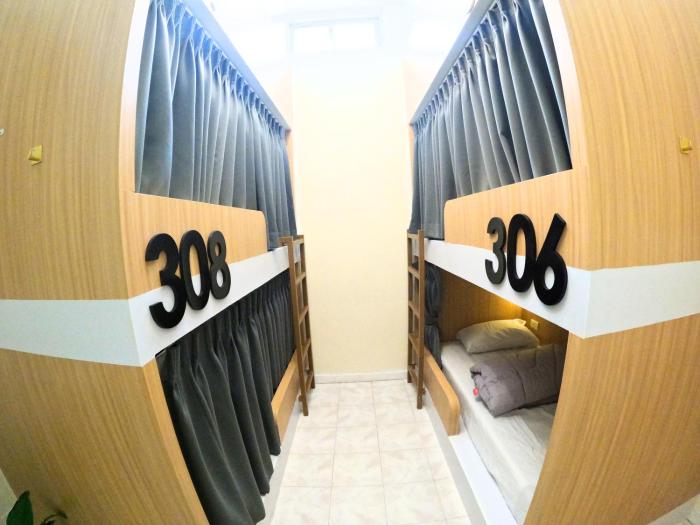 kpop hostel