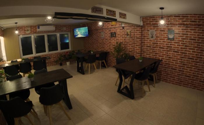 kpop hostel