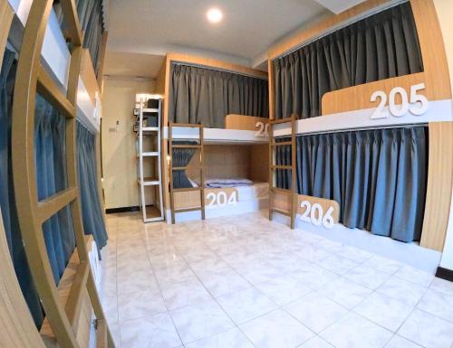 kpop hostel