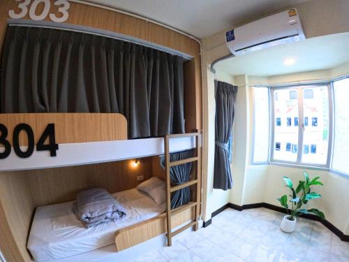 kpop hostel