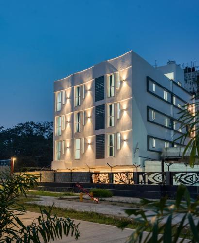 aafiya lakeview apartments