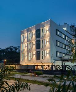 aafiya lakeview apartments